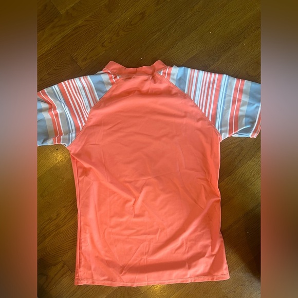 Realm ladies, rash, guard, sun, shirt, excellent condition, XL - Picture 9 of 9